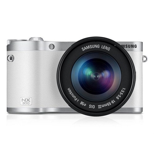 Samsung NX300 18-55 + 50-200 Lens + Çanta Kit Aynasız DSLR Fotoğraf Makinesi (Flaş Hediyeli)