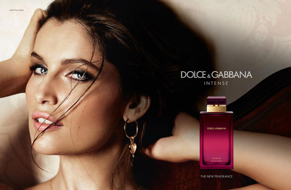 Какие духи рекламируют. Dolce Gabbana femme intense. Духи Dolce Gabbana intense. Реклама Дольче Габбана с Летицией Каста. Парфюм Dolce Gabbana pour femme.