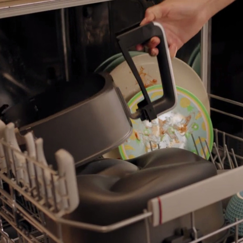 Tüm çıkarılabilir parçalar bulaşık makinesinde yıkanabilir