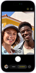 iPhone 17, önden dış görünüm, fotoğraflar için Ana Sahne özelliği
