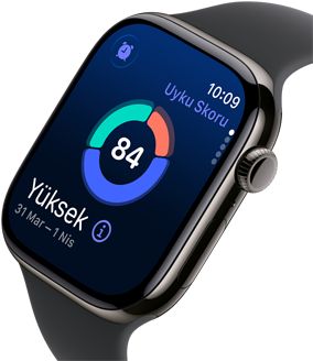 Titanyum arduvaz renkte kasaya sahip Apple Watch Series 11’in yakından görünümü, ekranda uyku skoru gösteriliyor