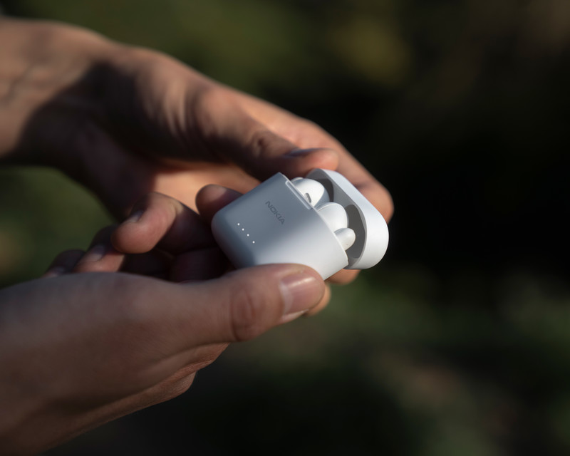 Eşleştirme bir esinti Bluetooth 5.1 ve otomatik eşleştirme işlevi, kulaklıklarınızı anında bağlar. Kusursuz bağlantı ve 30 fit kablosuz dinleme mesafesi ile kulaklığınızda size tam özgürlük sağlar.