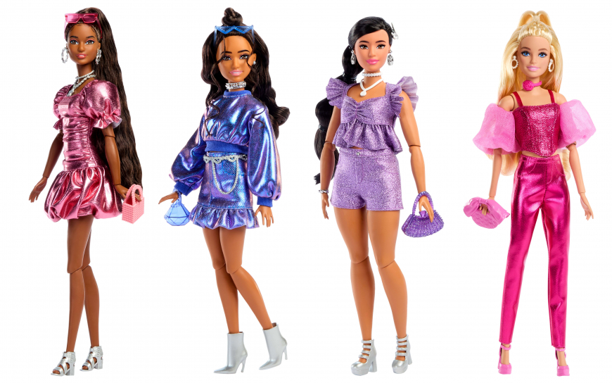 Barbie Deluxe Style bebekleri 2025 Metalik Elbise