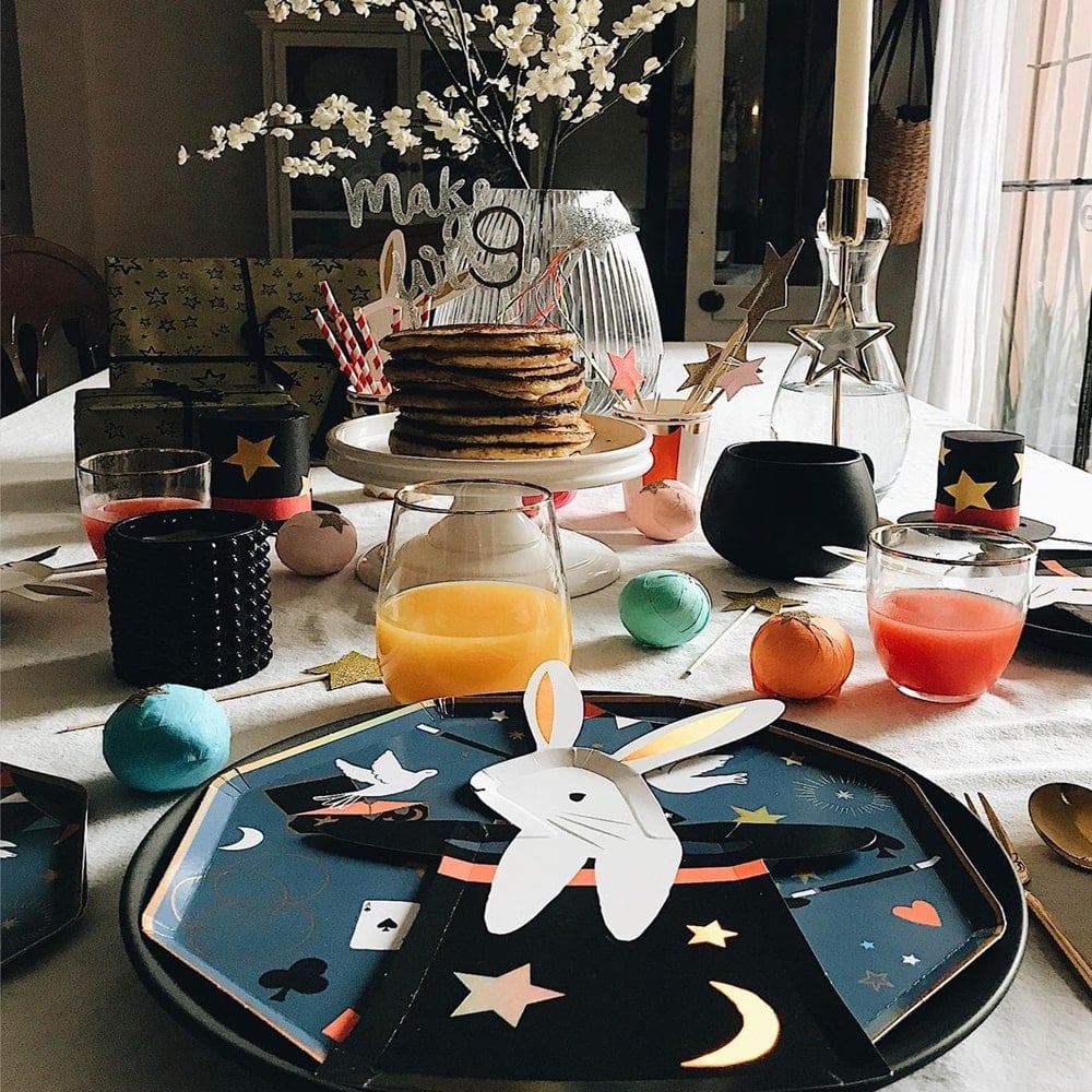 meri meri sihirbaz teması