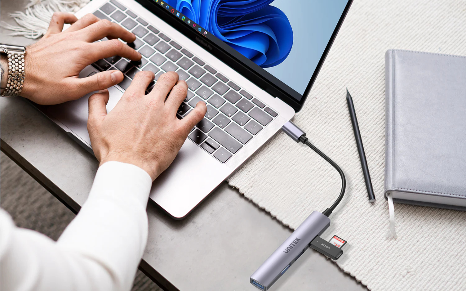 Unitek Type-C to 4 Port 1XUSB 3.0 - 3XUSB 2.0 Çoklayıcı (H1208B)