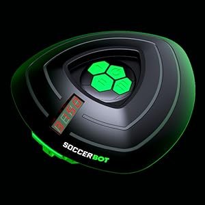 Metinde "Soccer.dge" yazıyor. Parlak yeşil vurgulara ve bir futbol topu simgesine sahip, oyun veya spor cihazının siyah kullanıcı arayüzünün çeşitli görünümleri.