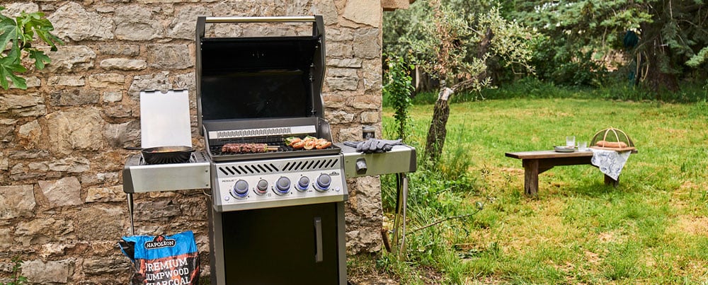 Napoleon Prestige Pro 825 RSBI lifestyle