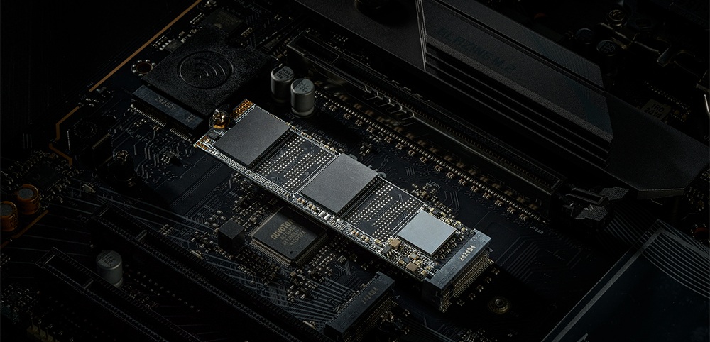 Klevv Cras C715 M.2 Ssd H3