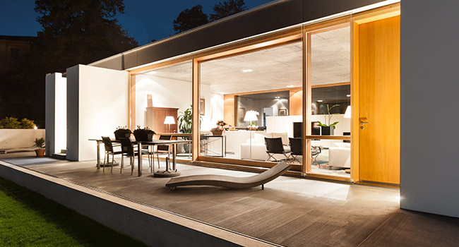 cam cepheli modern bir ev