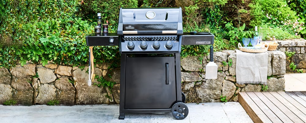 Napoleon Prestige Pro 825 RSBI lifestyle
