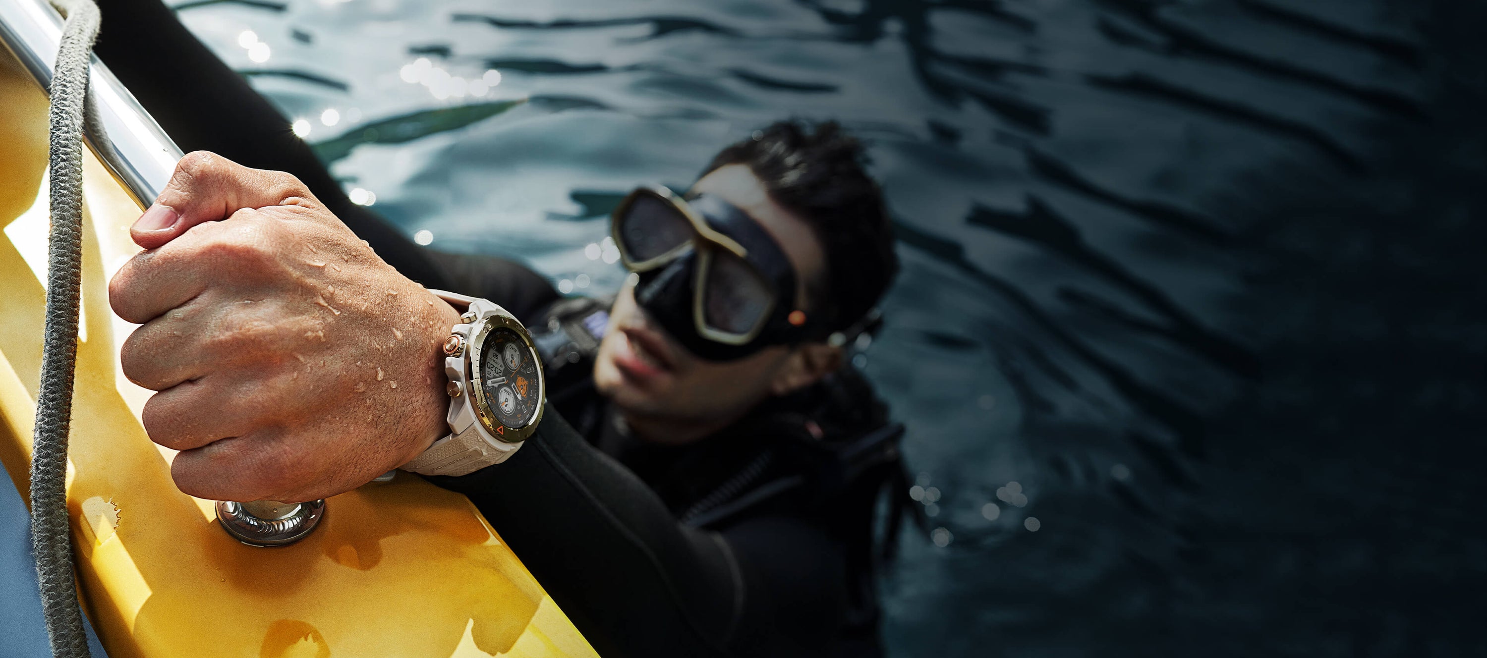 10ATM Waterproof Whether wildly racing jet skis, surfing or snorkeling, it embraces all. Equipped with a depth gauge, it supports recreational diving and freediving activities up to 30 meters deep. Waterproof level: 100 meters Maximum pressure: 10000hPa Diving depth: <30 meters