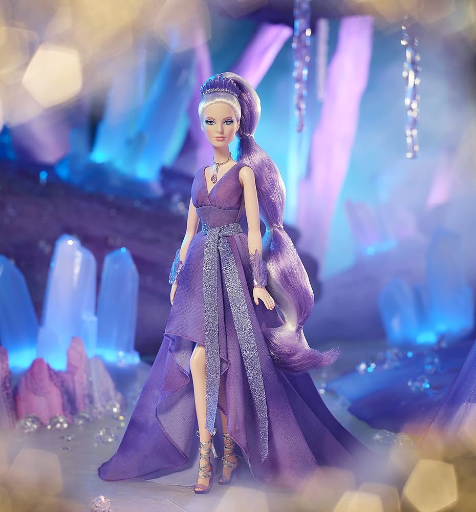 Barbie GTJ96 Kristal Fantezi Koleksiyonu Bebeği Ametist Kolye Hayranları ve Koleksiyoncular için Hediye : Amazon.com.tr: Oyuncak