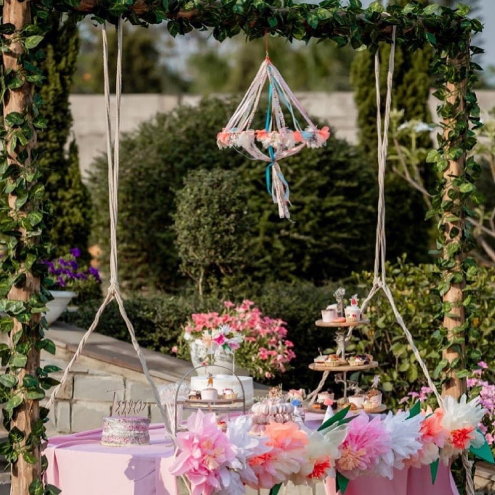 meri meri çiçek teması