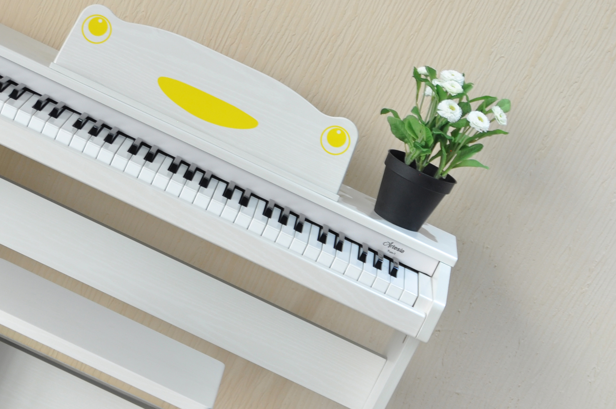 Artesia FUN-1 Piano Full View