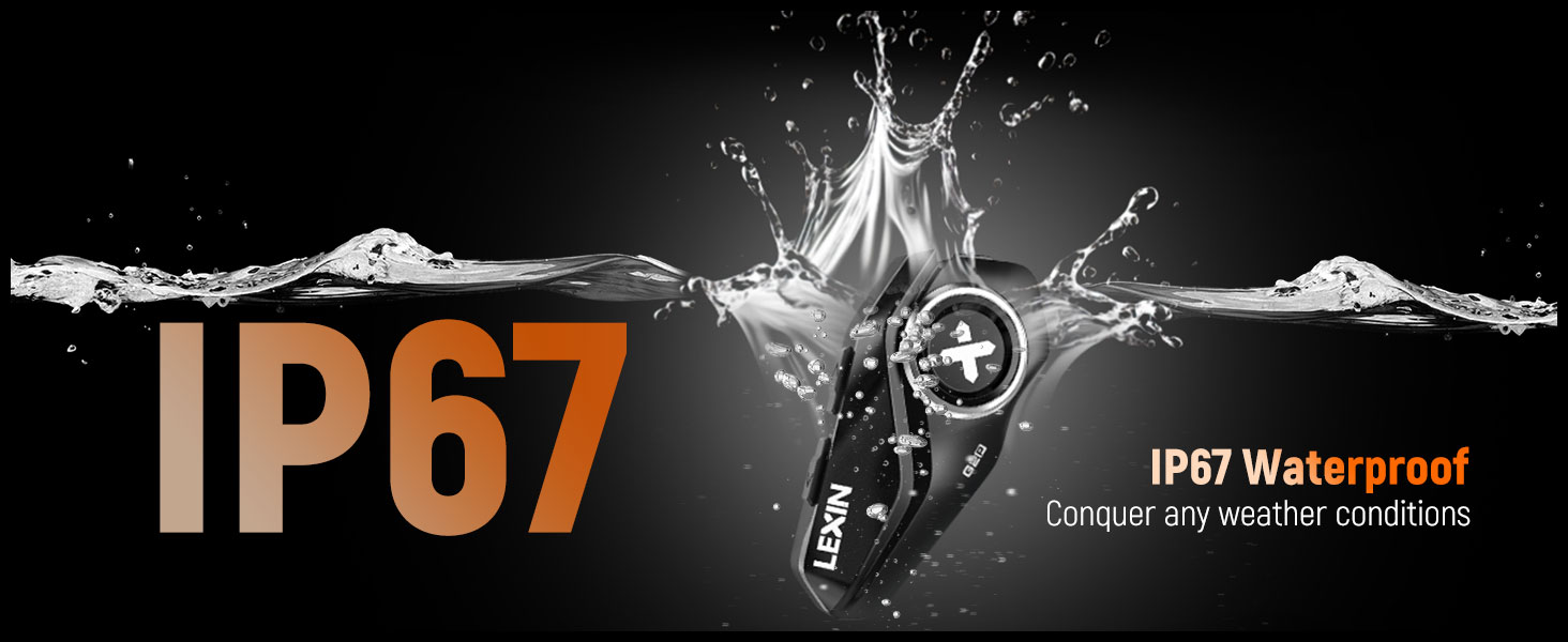 Metinde 'IP67 Su Geçirmez' yazıyor. Bir ürünün su geçirmezlik özelliğini gösteren su sıçramalarını ve dinamik ışık efektlerini gösteren pazarlama görseli.
