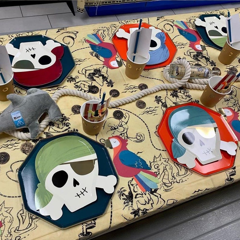 meri meri korsan teması