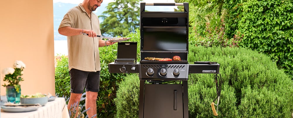 Napoleon Prestige Pro 825 RSBI lifestyle