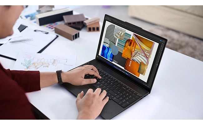 Lenovo ThinkPad E16 Gen 3 (16” Intel) dizüstü bilgisayar, gelişmiş üretkenlik için ağır işlerin üstesinden gelmek üzere kullanıldı.