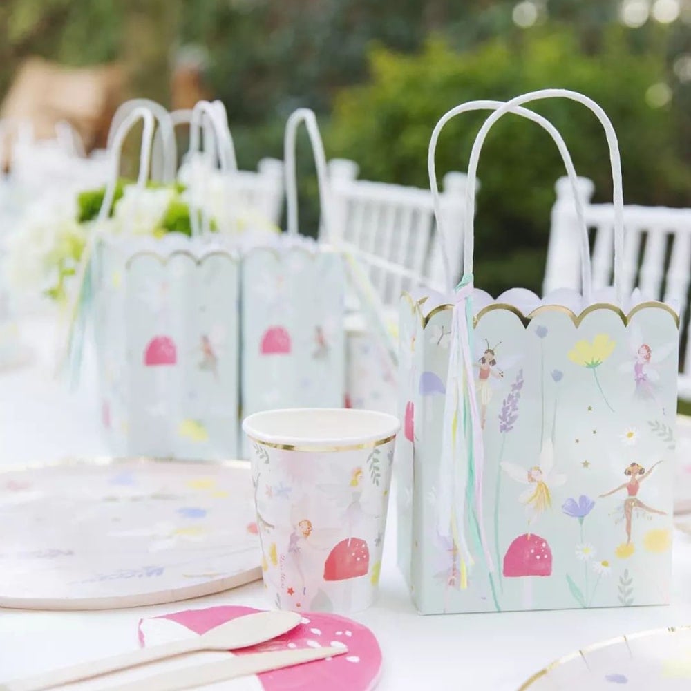 meri meri peri kızı teması