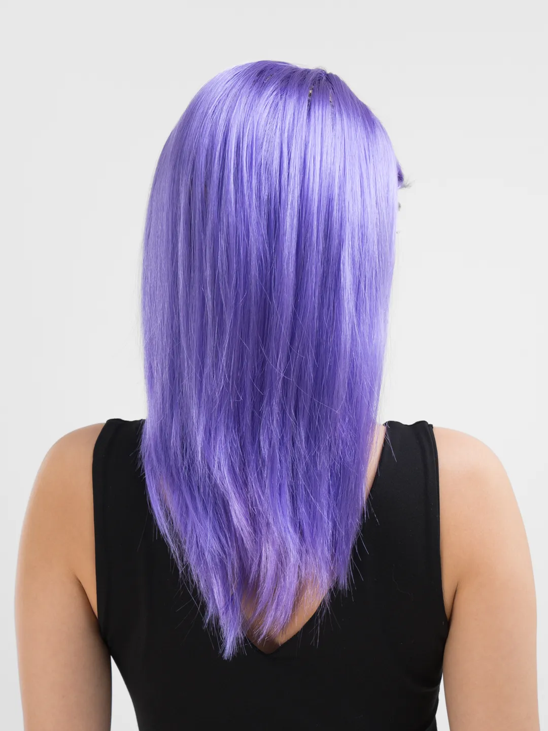 Mor parti peruğu detayı