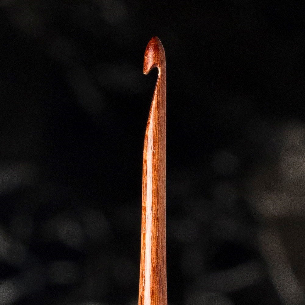 ANKAVERSE® La Mia Rosewood 2 mm 15.5 cm Ahşap Yün Tığ detay görünümü
