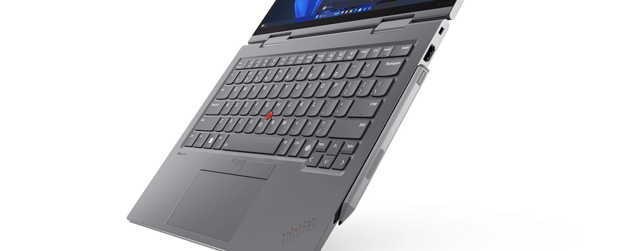 Lenovo ThinkPad X1 2'si 1 Arada 9. Nesil dönüştürülebilir dizüstü bilgisayarda klavyenin yan tarafına takılı Lenovo Slim Pen.