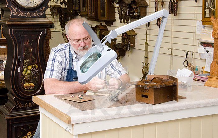 ışıklı kare büyüteç