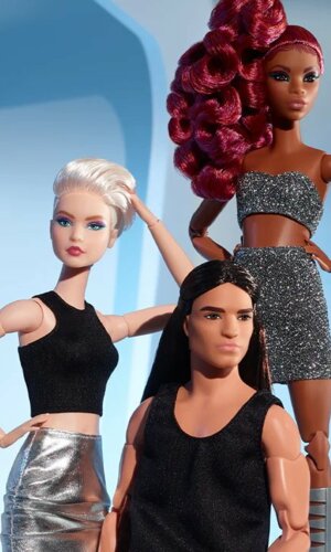 Publikacje o lalce Mattel Barbie Looks Petite, Curly Red Hair #7 (HCB77) serie Looks