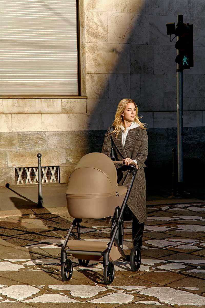 eli-lifestyle4.jpg (134 KB)