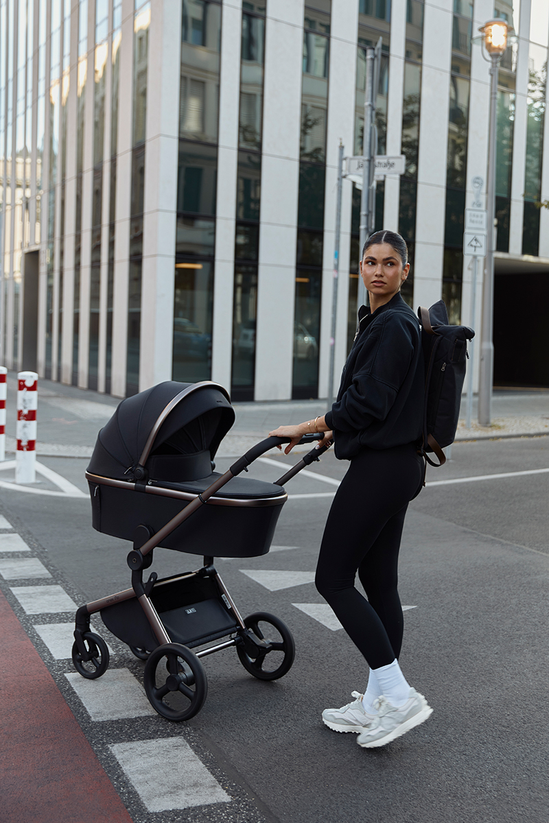 anex-flo-lesyababy-02.jpg (666 KB)