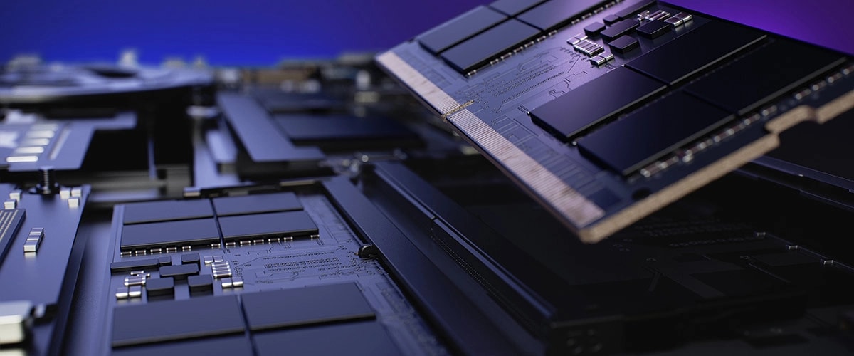 Genişletilebilir bellek yuvalarına sahip Lenovo LOQ 15IAX9I