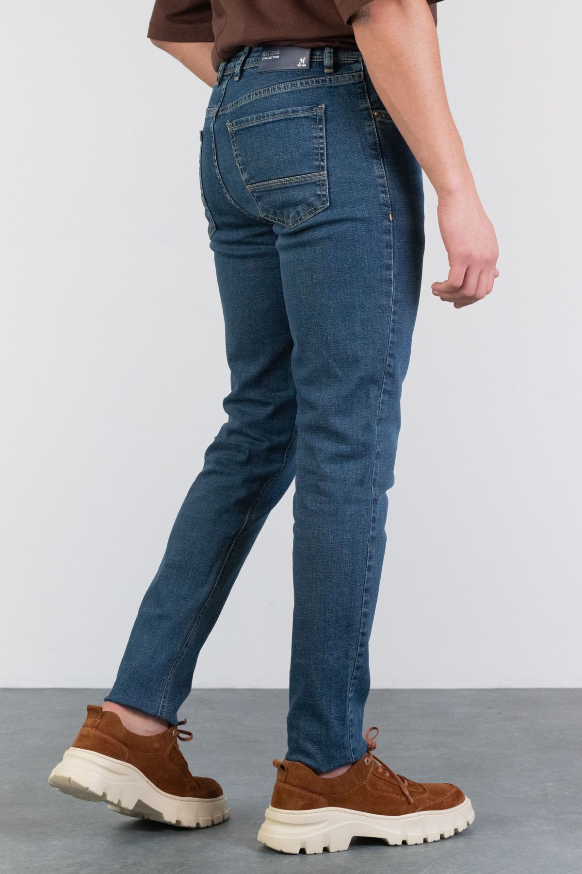HLT JEANS Erkek Okyanus Mavisi Slim Fit Dar Paça Likralı Jean Kot Pantolon HLTHE001958 arka görünüm