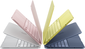 }Gümüş, pastel pembe, puslu sarı ve Indigo renklerinde, hafifçe açık duran ve yay biçiminde dizilmiş MacBook Neo laptoplar