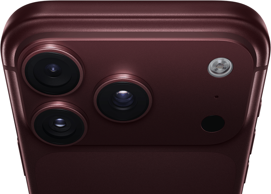 iPhone 18 Pro Max, burgonya rengi (koyu kırmızı), arkadan dış görünüm, üstte Pro Fusion kamera sistemi, 3 adet lens, kısmen kapalı değişken diyafram kanatları, flaş, mikrofon ve LiDAR Tarayıcısı, üstten dış görünüm, hücresel bağlantı anteni, düz kenarlar, yuvarlatılmış köşeler