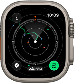 Apple Watch Ultra 4, titanyum kasa, natürel renk, pusula yönlendirmeleriyle güzergâhı gösteren Geriye Dönüş özelliği, sağ dış görünüm, Digital Crown, çıkıntılı yan düğme