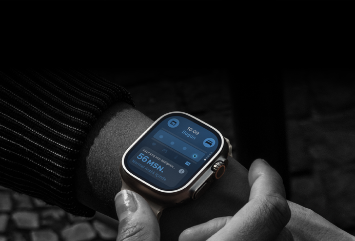Bileğinde Apple Watch Ultra 4 takılı olan bir kişi, Gündüz Yaşam Bulguları verilerinde hafif bir sapma