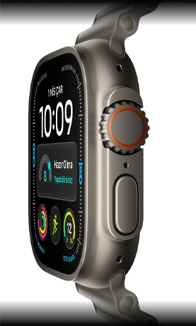 Apple Watch Ultra 4, titanyum kasa, natürel renk, dijital saat kadranı, komplikasyonlar: hazır olma, kalp atış hızı, Antrenmanlar, sıcaklık, sağ dış görünüm, Digital Crown, çıkıntılı yan düğme, Ocean Kordon, buzlu gri renk