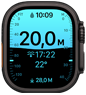 Apple Watch Ultra 4, titanyum kasa, siyah renk, dalış ölçümlerini gösteren Derinlik uygulaması, sağ dış görünüm, Digital Crown, çıkıntılı yan düğme
