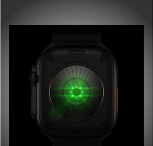 Apple Watch Ultra 4’ün arkadan görünümü, titanyum kasa, siyah renk, parlak yeşil LED ışıklara sahip birden fazla yuvarlak sensör