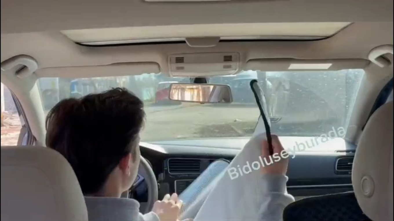 Araba Ön Cam Metalize Güneşlik