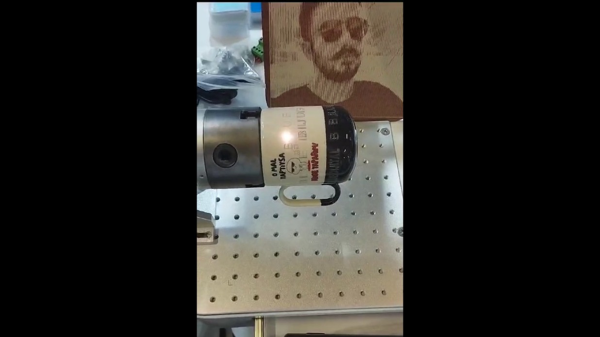 Fiber Lazer İşaretleme Makinesi