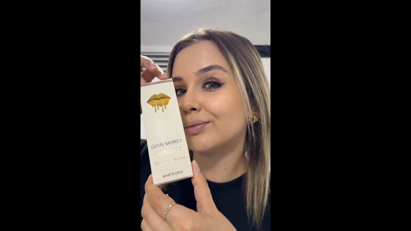 Tüm Gün Dudakta Kalsın