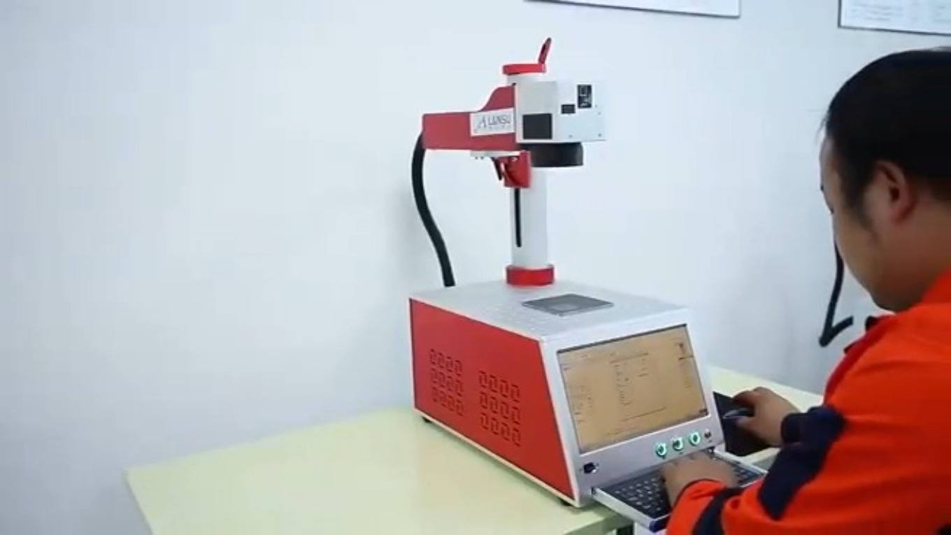 Fiber Lazer İşaretleme Makinesi