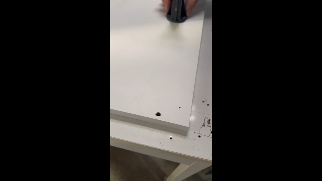 Siyah Yeni Konik Ayak Montajı