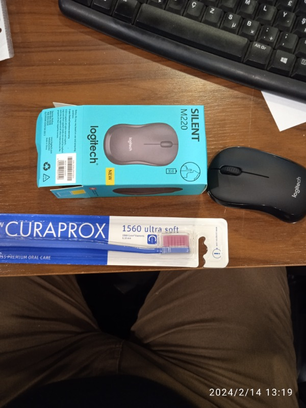 Logitech M220 Sessiz Kompakt Kablosuz Mouse - Siyah