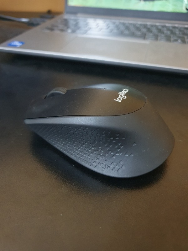 Logitech M330 Sessiz Kablosuz Optik Mouse - Siyah