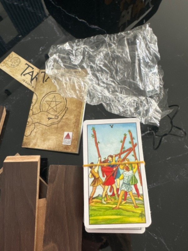 Tarot Destesi Ve Kitabı Hilal Altundal