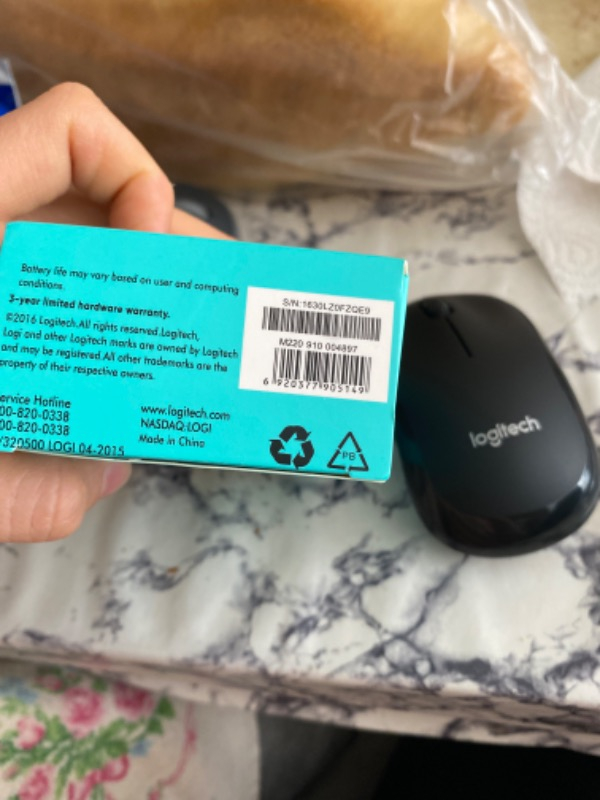 Logitech M220 Sessiz Kompakt Kablosuz Mouse - Siyah