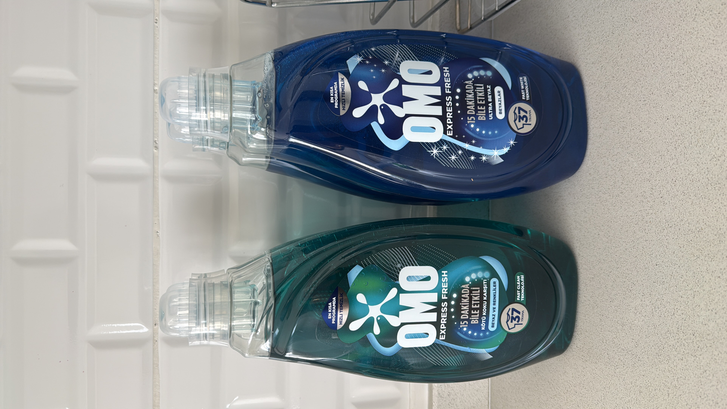 Omo Express Fresh Ultra Beyaz Sıvı Çamaşır Deterjanı 1480 ml X2
