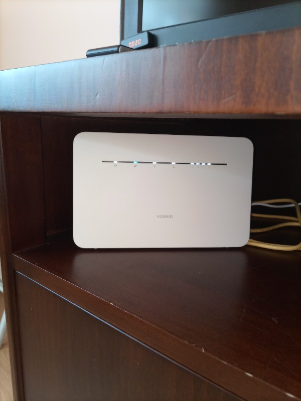 Huawei Superbox B535-232 300 Mbps 4.5G Modem